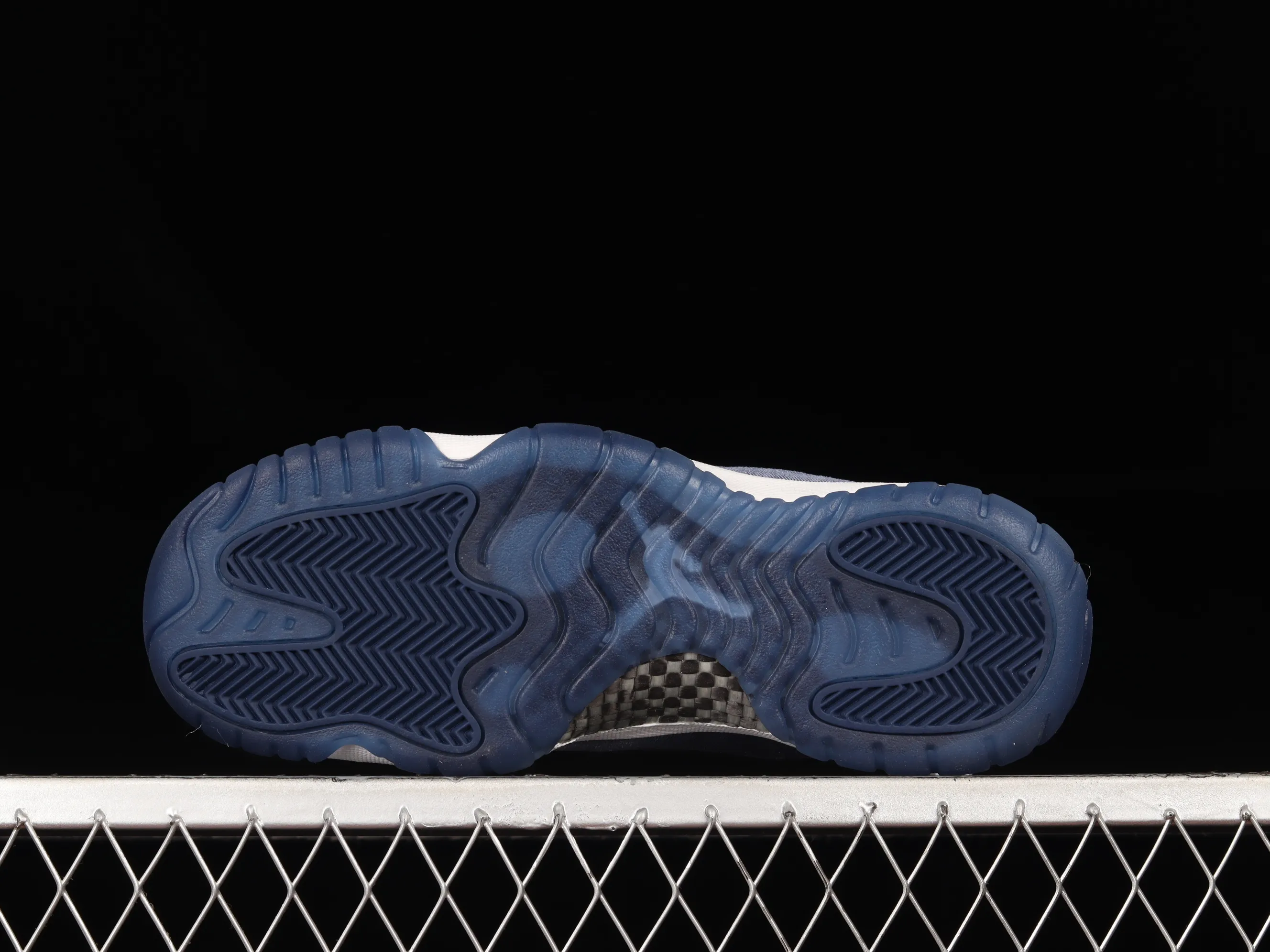 All categories Air Jordan Jordan series basketball shoes Air Jordan 11 pure original version Air Jordan 11 Velvet "Midnight Navy" AJ11 Joe 11 midnight blue AR0715-441